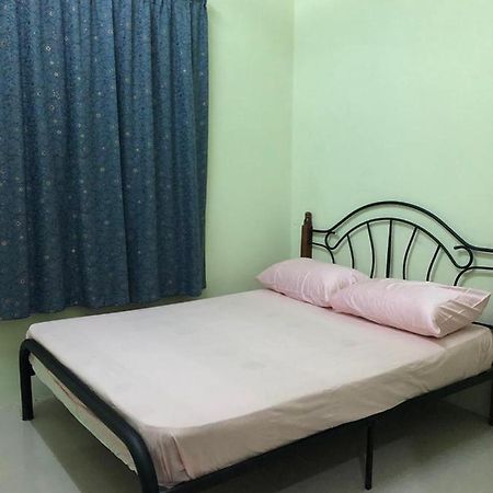 Afza Homestay Sura Free Unifi Kampong Sura Masjid エクステリア 写真